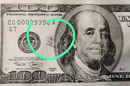 Dólar manchado