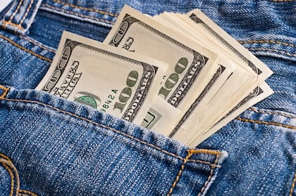 El "supercepo" aplicado por Alberto Fernández creó el dólar ahorro