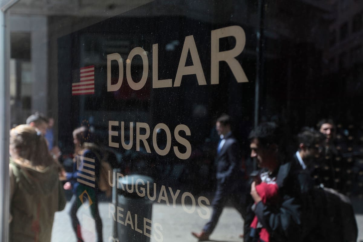 Dólar blue hoy: a cuánto cotiza el martes 19 de octubre