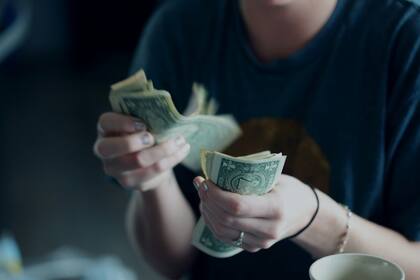 Dólar hoy: a cuánto está el blue