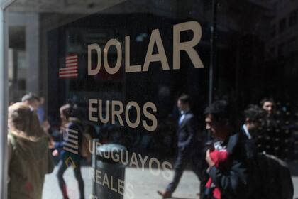 Dólar hoy: cuál es el precio de la moneda el 24 de abril
