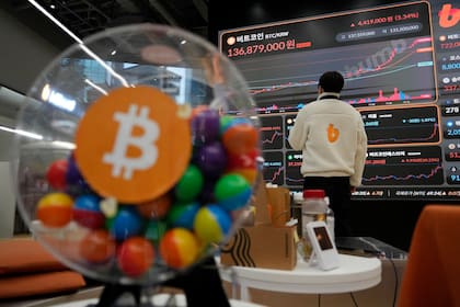 Dólar hoy: ¿qué es el dólar cripto? (AP foto/Ahn Young-joon, archivo)