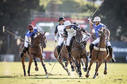 Dolfina vs. Murus Sanctus