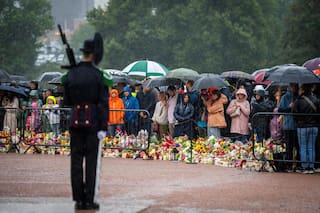 Decenas de miles despiden a Harald V en Oslo mientras Noruega entra en una nueva era real