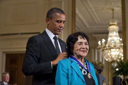 Dolores Huerta recibió la Medalla de la Libertad en 2012