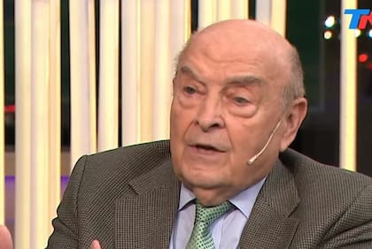 Los discursos del ministro de Economía Juan Vital Sourrouille para anunciar el plan Austral y de Domingo Cavallo (foto) al presentar la convertibilidad coincidían en la promesa de realizar una consolidación fiscal definitiva