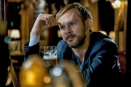 Dominic Monaghan interpreta a un detective norteamericano que busca a un asesino en Suecia en el estreno Código 100