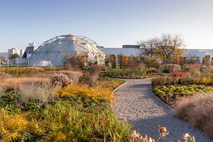 Domo de Buckminster Fuller, un lugar para realizar reuniones y encuentros.