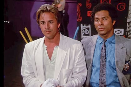 Don Johnson y Philip Michael Thomas en División Miami