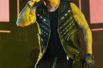 Don Omar se despide en el Flow Fest; Carlos Vives destaca como invitado