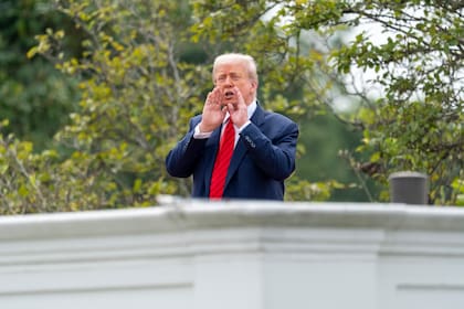 Donald Trump amenazó con ejercer su poder en Washington D.C. tras el ataque denunciado el fin de semana
