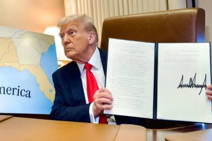 Donald Trump argumenta que la frase "sujeto a la jurisdicción" de la Enmienda 14 debería excluir a los hijos de inmigrantes temporales y sin estatus legal