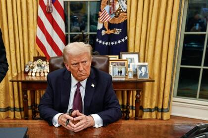Donald Trump concretó su anuncio de campaña de imponer aranceles a México
