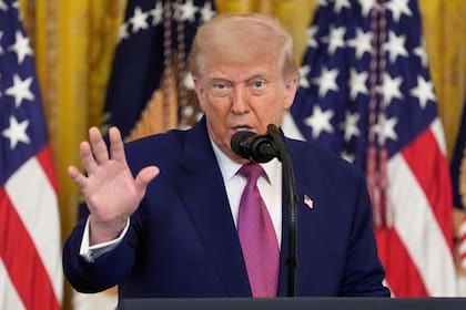 Donald Trump lanza Trump Mobile, una operadora móvil virtual con un teléfono fabricado en Estados Unidos