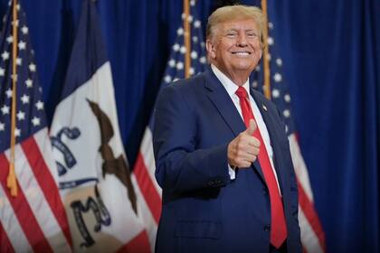 Donald Trump lanza una iniciativa para permitir ingreso temporal de especialistas extranjeros en manufactura avanzada