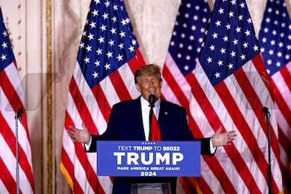 Trump brinda su discurso de lanzamiento en su residencia de Mar-a-Lago