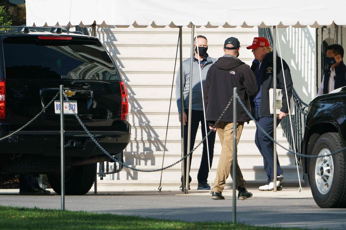 Donald Trump sale de la Casa Blanca