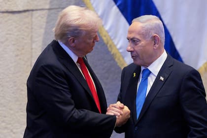 Donald Trump y Benjamin Netanyahu en el Parlamento israelí, el lunes