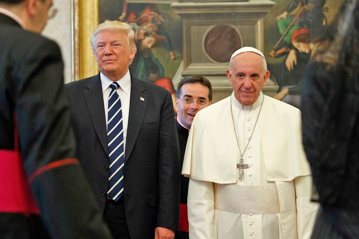 Donald Trump y su esposa Melania fueron recibidos por el Papa