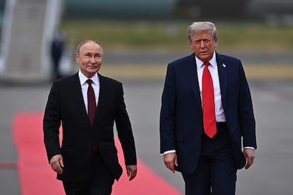 Donald Trump y Vladimir Putin, durante su cumbre en Alaska
