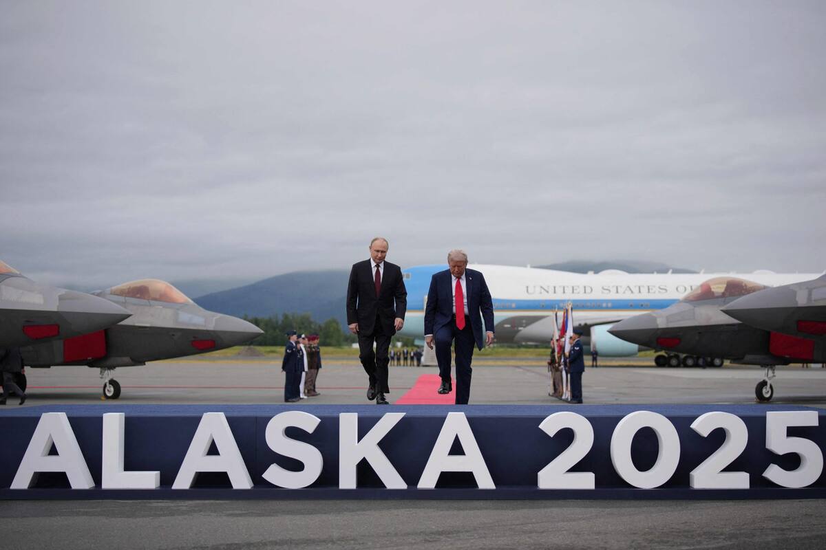 Donald Trump y Vladimir Putin llegan a la base Elmendorf-Richardson en Anchorage, Alaska (Archivo)