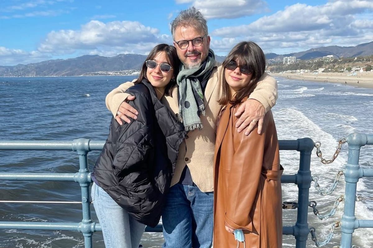 Donato de Santis junto a sus hijas Francesca y Raffaella, quien sube contenido con frecuencia a TikTok