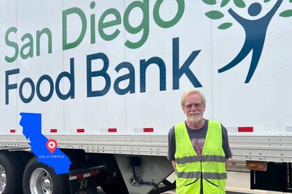 Dónde conseguir comida gratuita en Los Ángeles en diciembre de 2025 (Facebook/San Diego Food Bank)