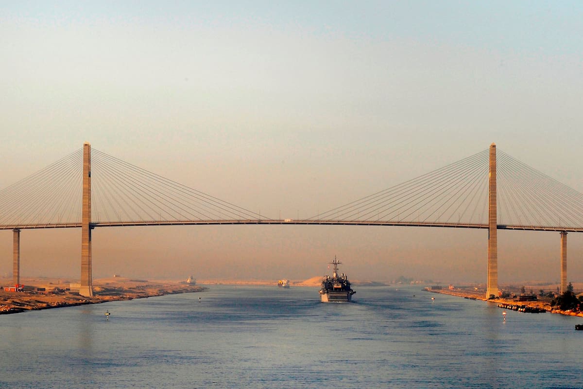 Dónde queda el canal de Suez y por qué se lo considera "el regalo de Egipto al mundo"