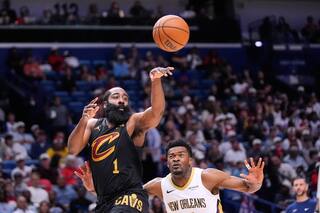 Donovan Mitchell y James Harden impulsan a los Cavaliers 111-106 sobre los Pelicans
