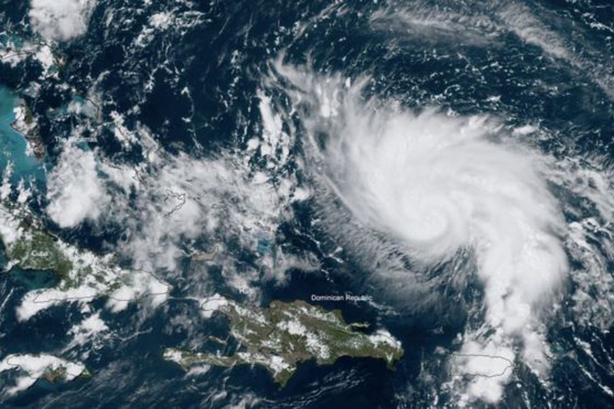 Dorian ha ganado en intensidad a medida que su trayectoria apunta hacia la península de Florida