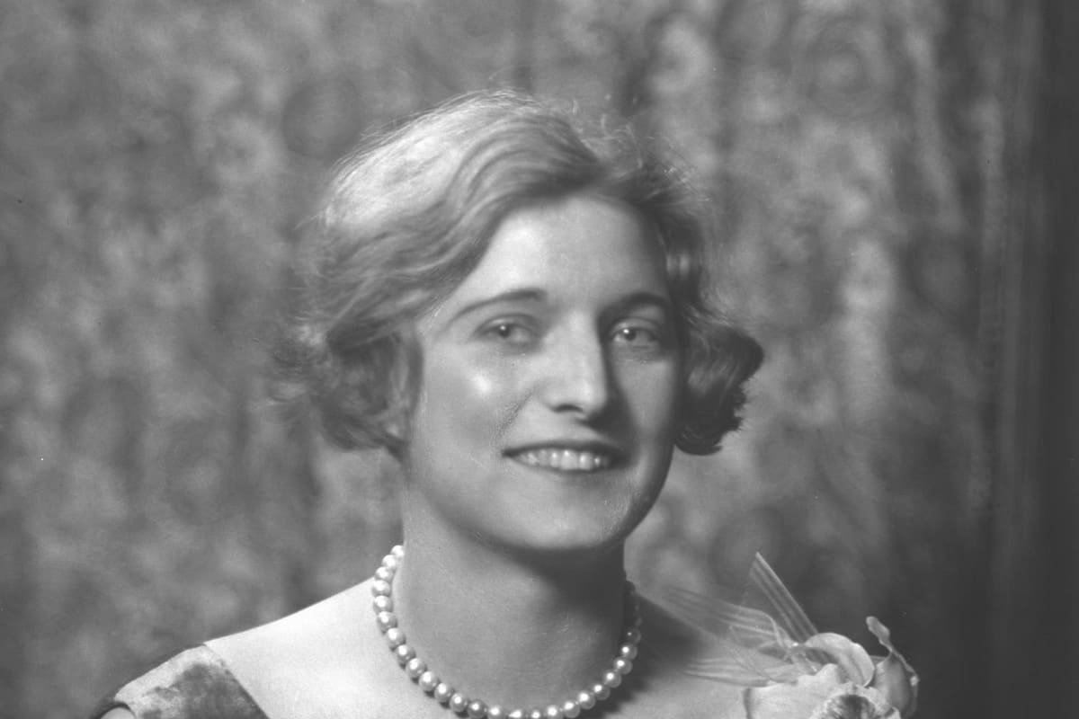 Dorothy Gibson durante su primera estancia en París, en 1926