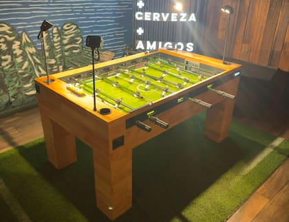 Dos amigos rosarinos reinventaron el clásico metegol (Foto: Gentileza Capocannoniere)