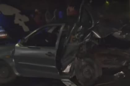 Dos autos colisionaron y los conductores sufrieron politraumatismos