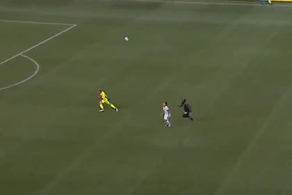 Dos bloopers sellaron un partido en la MLS