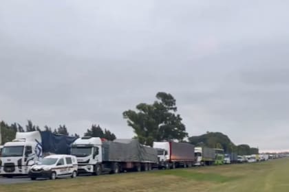 Dos choque múltiples en la ruta 9 altura km 149 y 150, hay siete camiones involucrados