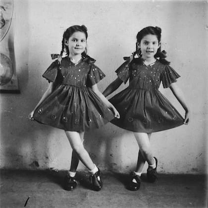 Dos de las gemelas con las que experimentó Josef Mengele. AUSCHWITZ – BIRKENAU