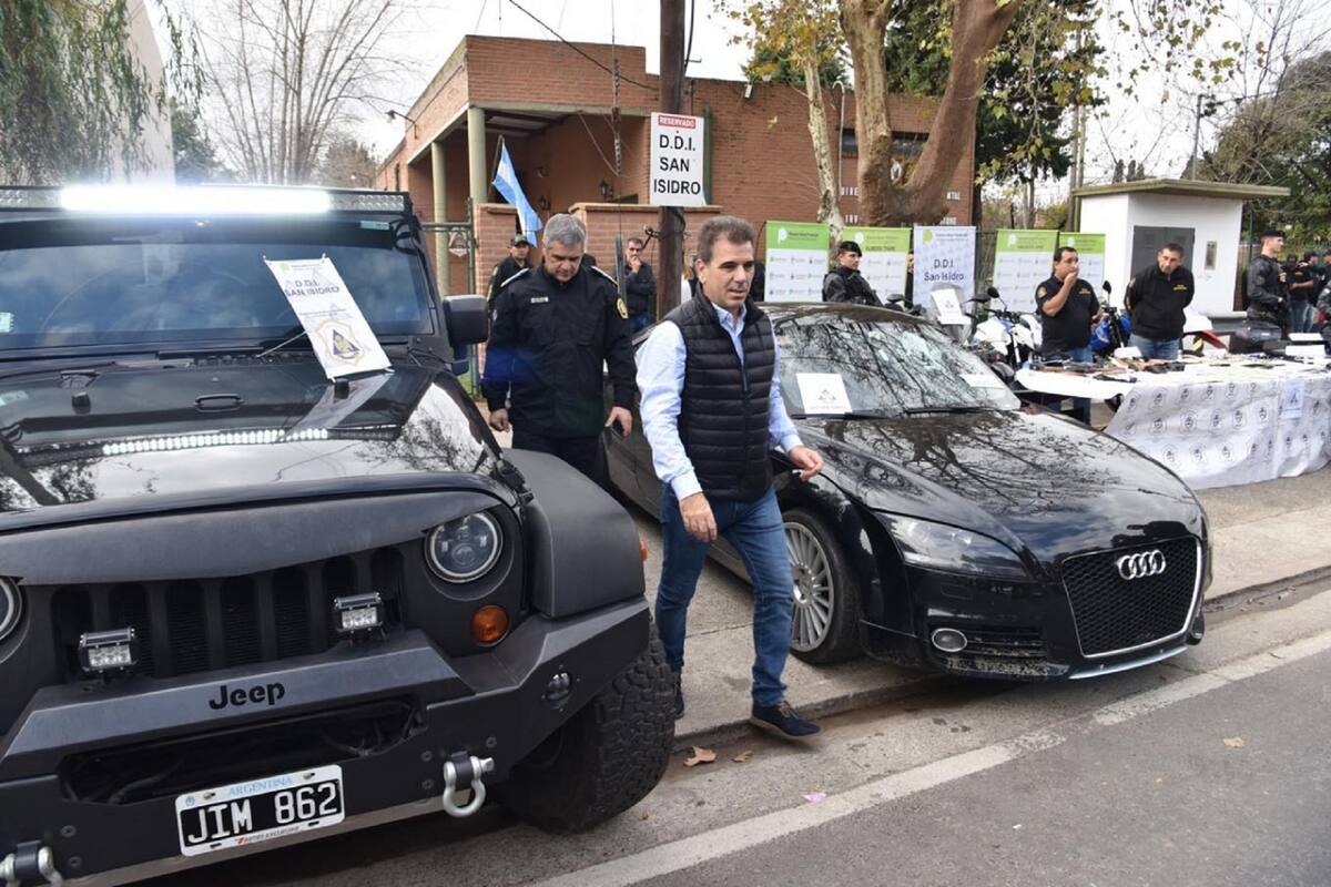 Dos de los autos secuestrados por la policía bonaerense