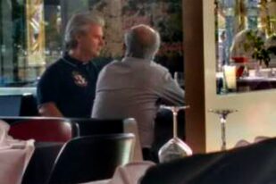 Dos de los supuestos integrantes de la mafia calabresa reunidos en un restaurante de Puerto Madero
