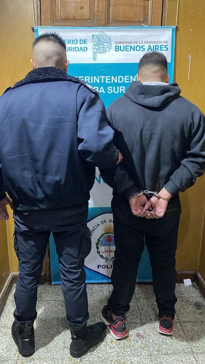 Dos delincuentes asesinaron a un vecino de Lanús cuando se daban a la fuga y lo atropellaron