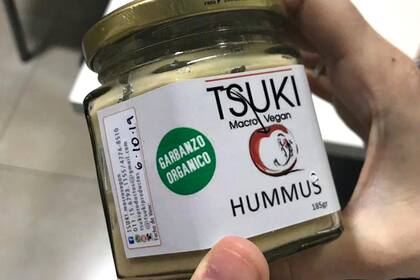 Dos hermanas se intoxicaron por consumir hummus y se encuentran en terapia intensiva en un hospital porteño por botulismo
