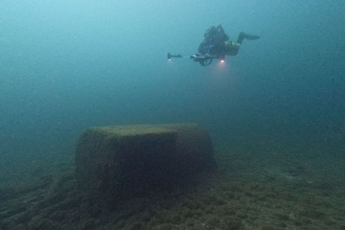 Dos historiadores marinos encontraron el naufragio a 12 metros por debajo de la superficie