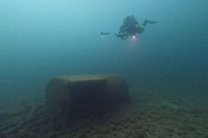 Dos historiadores marinos encontraron el naufragio a 12 metros por debajo de la superficie