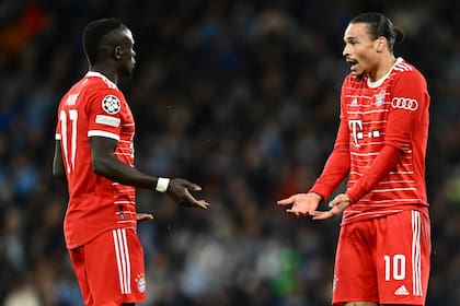 Dos jugadores del Manchester City, a las trompadas en el vestuario tras la derrota ante el Manchester City.