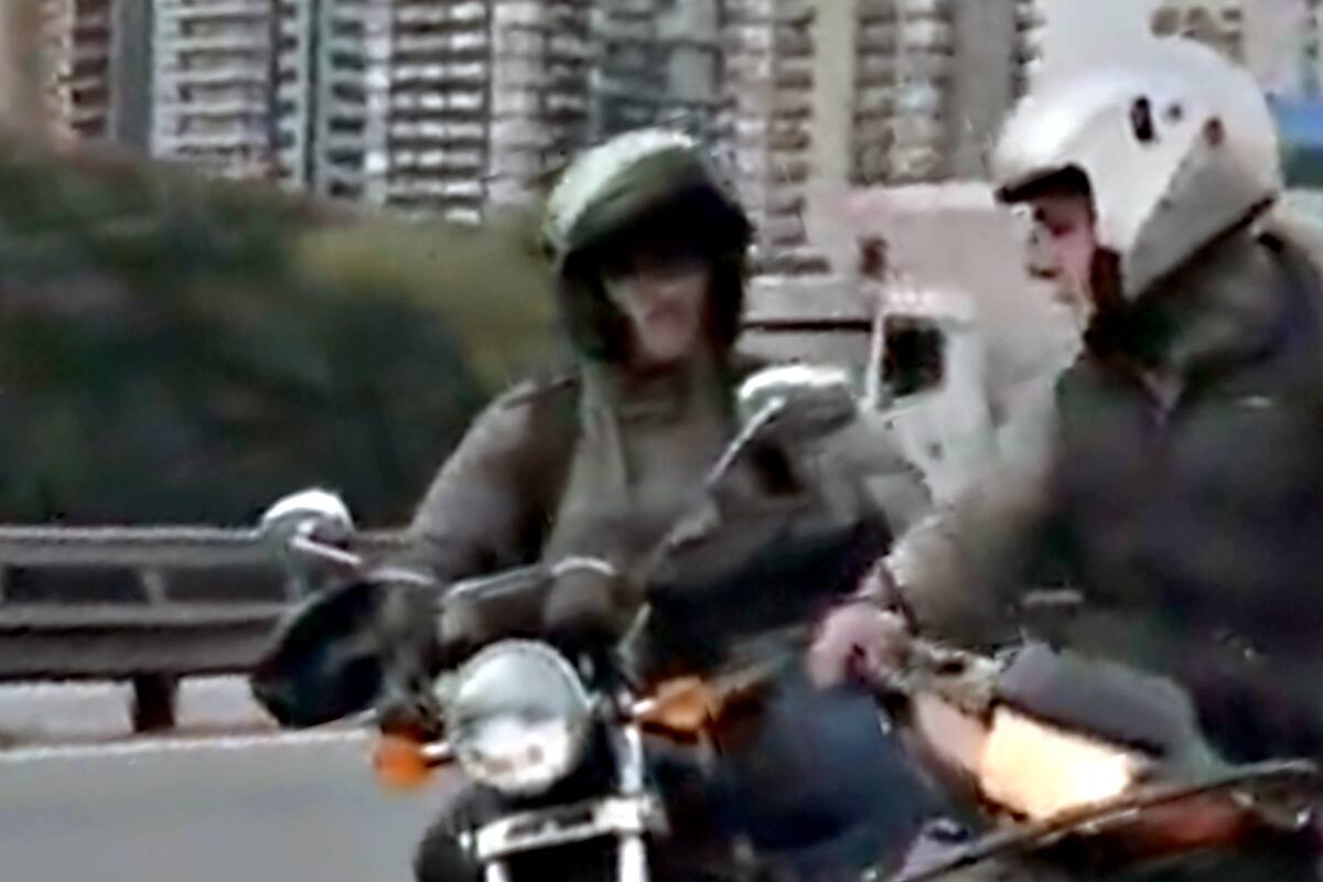 Dos motociclistas se pelearon y chocaron en la Av. Gral Paz