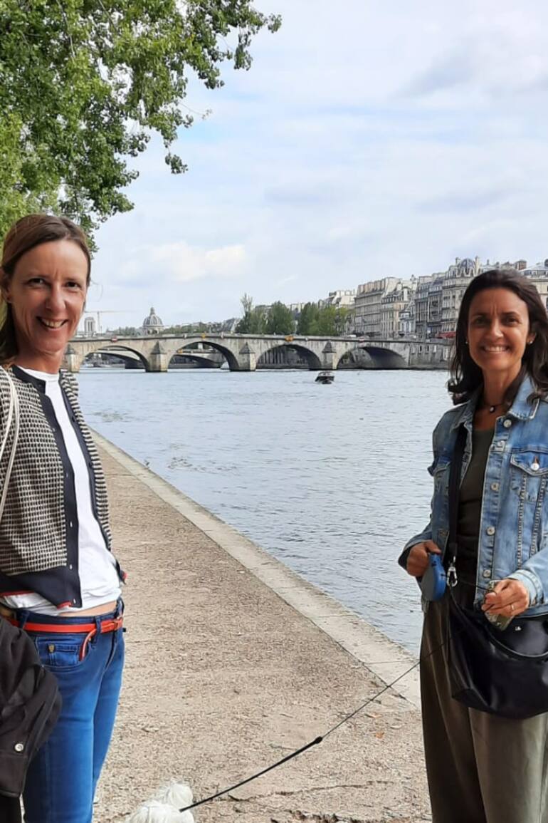 Dos mujeres y el mismo amor por París.