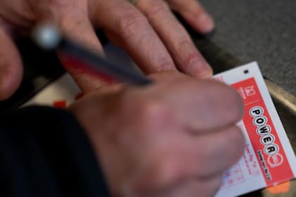 Dos negocios de Nueva York entregaron el boleto ganador de Powerball de US$50.000