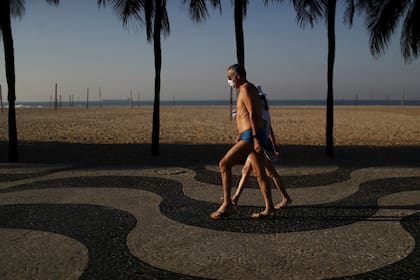 El Reveillón de Copacabana y los desfiles de carnaval fueron suspendidos semanas atrás