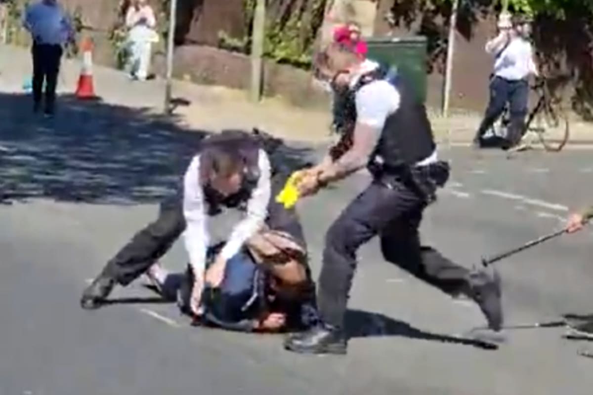 Dos personas fueron apuñaladas en Golders Green, un barrio del noroeste de Londres con una importante comunidad judía, en un episodio que las autoridades investigan como un ataque antisemita