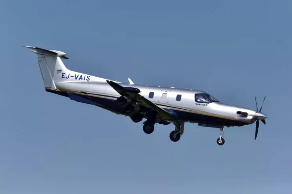 Dos personas murieron cuando un avión de un solo motor se estrelló luego de despegar desde un pequeño aeropuerto ubicado al este de Atlanta, Georgia