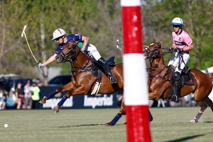 Dos polistas en el mejor momento de su respectiva carrera: Camilo Castagnola es un goleador serial de La Natividad-La Dolfina y Cruz Heguy crece a pasos grandes en Ellerstina-Indios Chapaleufú; se enfrentarán en la final del Abierto de Tortugas.